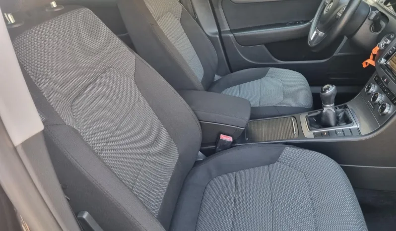 
								VW Passat 1.6 TDI BlueMotion full									