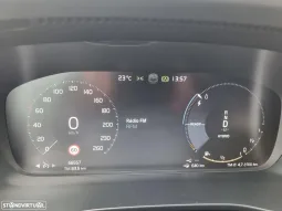 
										Volvo XC 40 1.5 T5 PHEV R-Design Expression full									