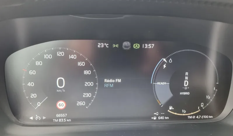 
								Volvo XC 40 1.5 T5 PHEV R-Design Expression full									