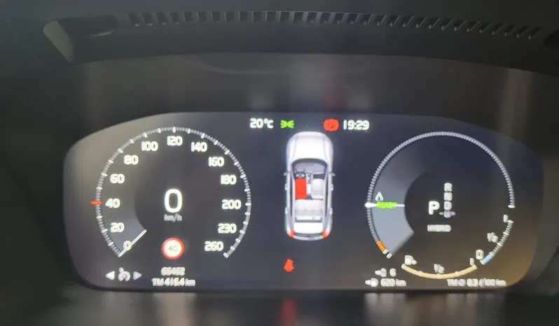 
								Volvo XC 40 1.5 T5 PHEV R-Design Expression full									