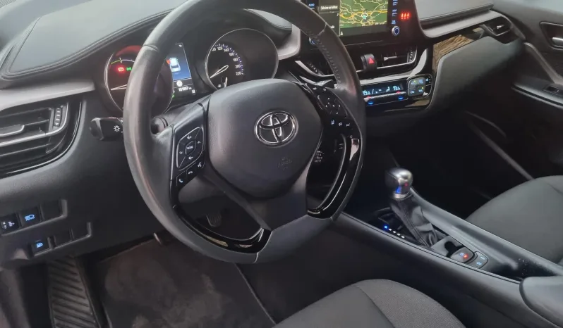 
								Toyota C-HR 1.8 Hybrid Comfort full									