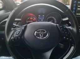 
										Toyota C-HR 1.8 Hybrid Comfort full									
