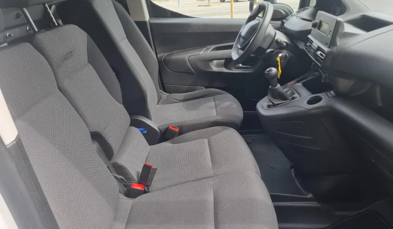 
								Peugeot Partner 1.6 blue HDI L1 Premium full									