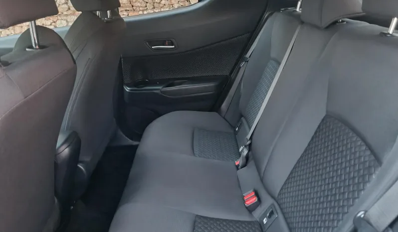 
								Toyota C-HR 1.8 Hybrid Comfort full									