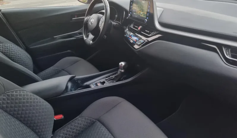
								Toyota C-HR 1.8 Hybrid Comfort full									