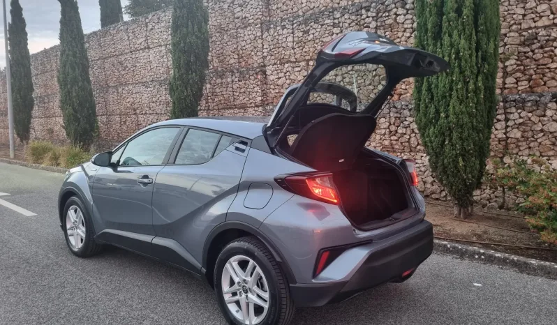 
								Toyota C-HR 1.8 Hybrid Comfort full									