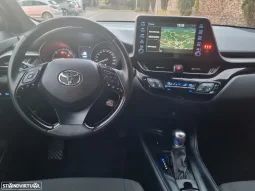 
										Toyota C-HR 1.8 Hybrid Comfort full									
