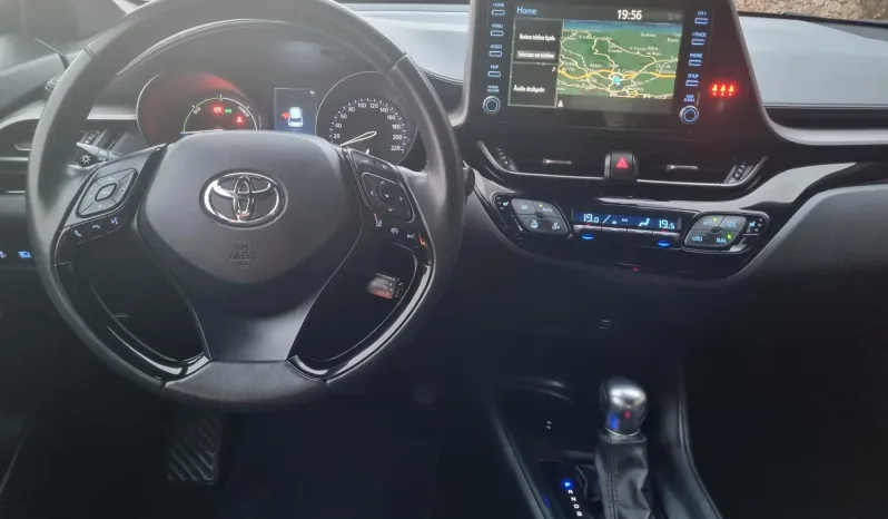 
								Toyota C-HR 1.8 Hybrid Comfort full									
